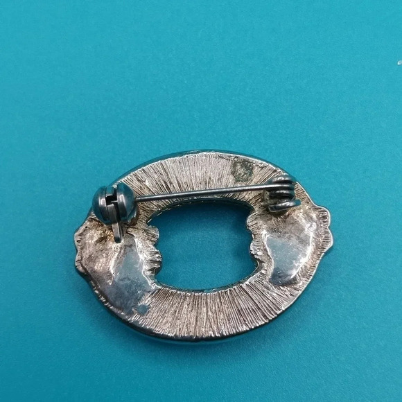 Vintage Silver Gold Tone Mesh Oval Fashion Statement Brooch Pin 1 1/2" - Picture 4 of 6